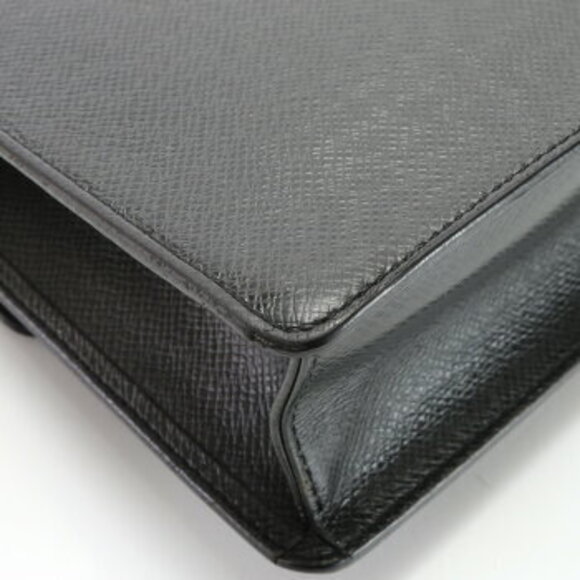 Louis Vuitton Taiga Selenga leather clutch Shoulder bag - Picture 10 of 12